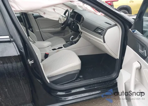 2024 Volkswagen Jetta 1.5T S z USA, uszkodzony, nr VIN 3VW5M7BU6RM022031